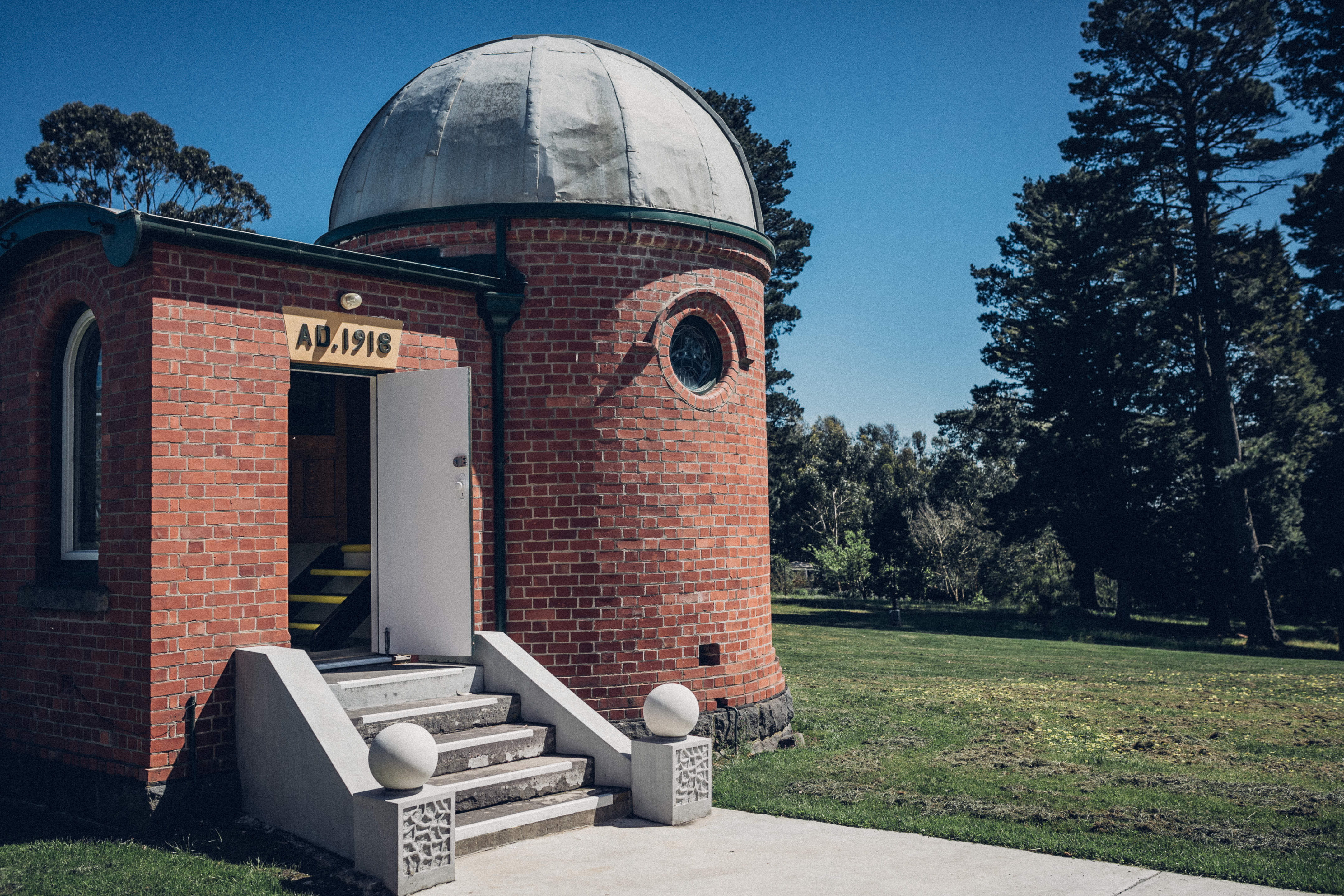 https://mdw-travel-data-us-east-1.s3.amazonaws.com/img/country/Australia/Ballarat-Municipal-Observatory-and-Museum/img_03.jpg