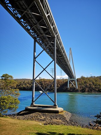 https://mdw-travel-data-us-east-1.s3.amazonaws.com/img/country/Australia/Batman-Bridge/img_02.jpg