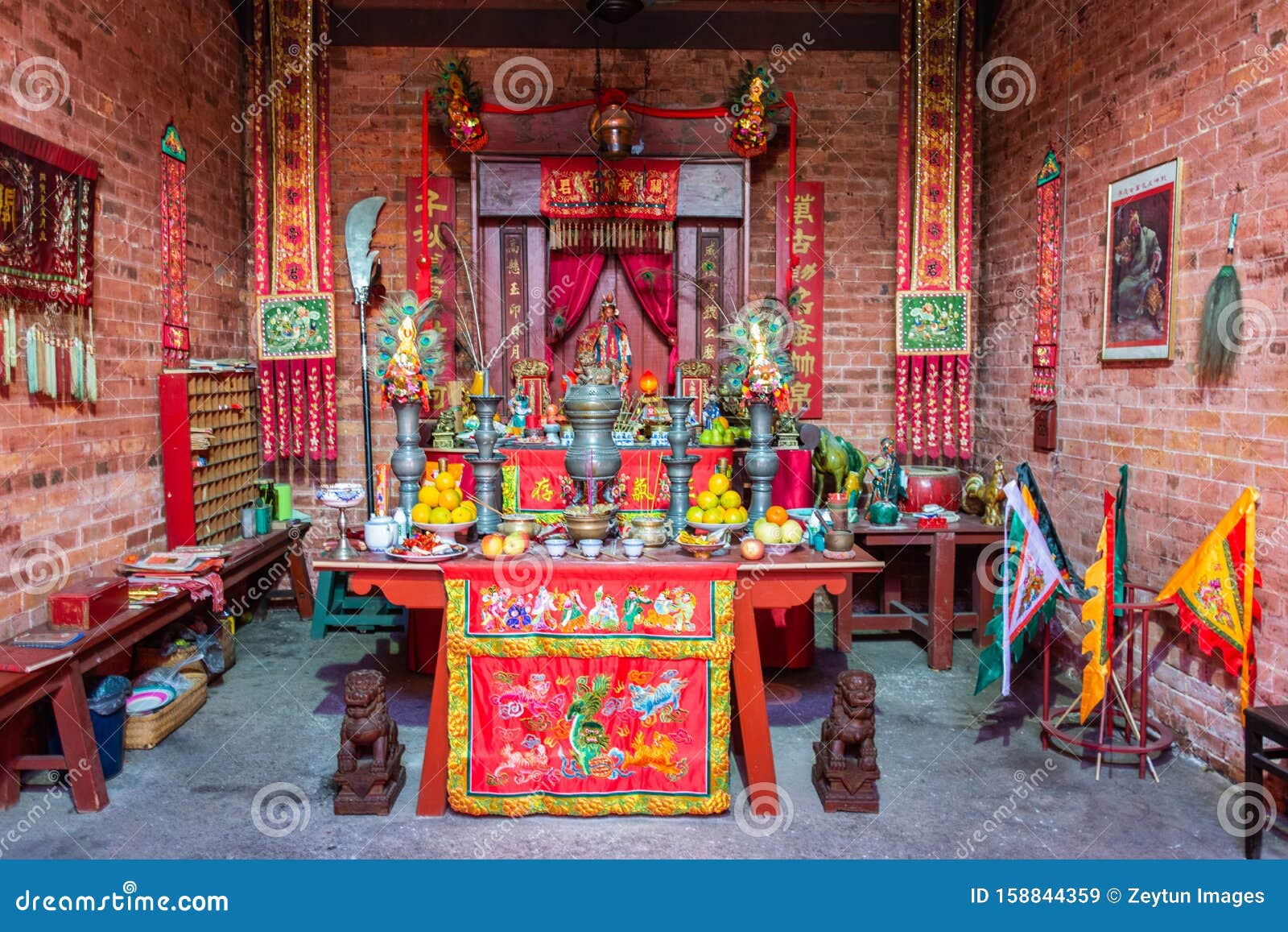 https://mdw-travel-data-us-east-1.s3.amazonaws.com/img/country/Australia/Bendigo-Joss-House-Temple/img_02.jpg