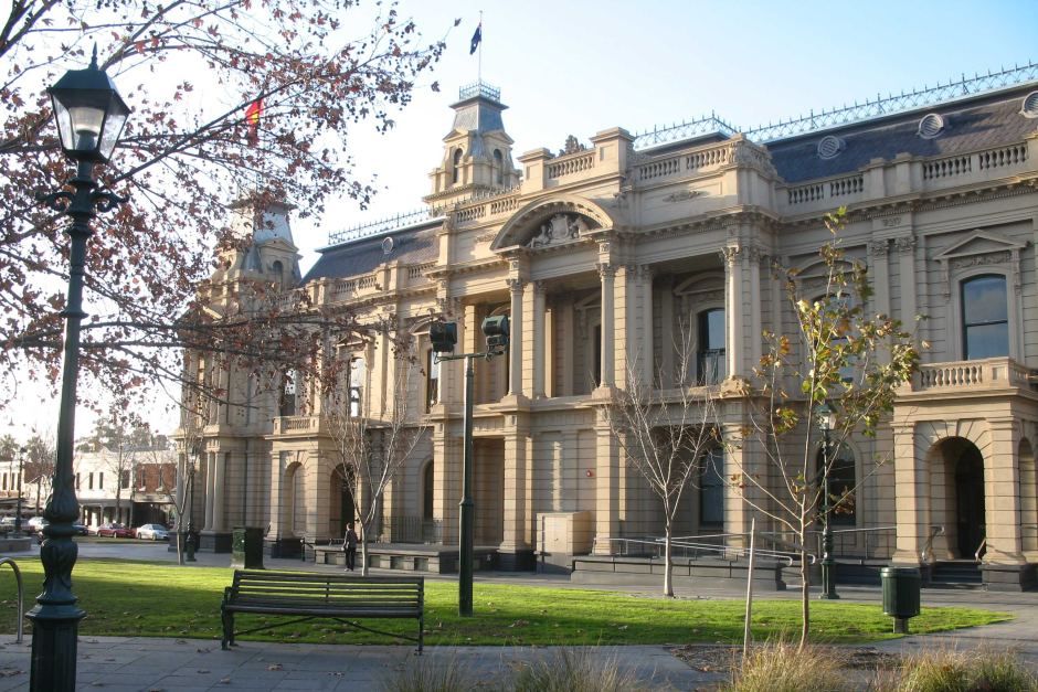https://mdw-travel-data-us-east-1.s3.amazonaws.com/img/country/Australia/Bendigo-Town-Hall-Tours/img_03.jpg