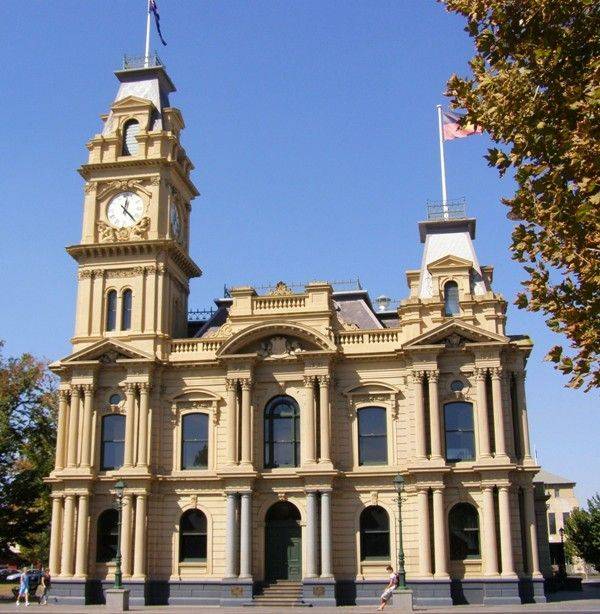 https://mdw-travel-data-us-east-1.s3.amazonaws.com/img/country/Australia/Bendigo-Town-Hall/img_02.jpg