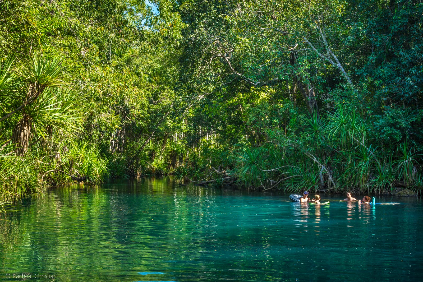 https://mdw-travel-data-us-east-1.s3.amazonaws.com/img/country/Australia/Berry-Springs-Nature-Park/img_04.jpg