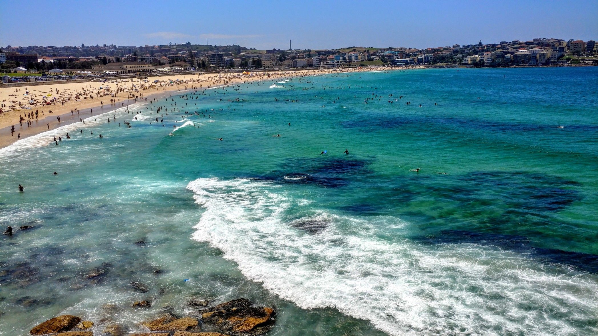 https://mdw-travel-data-us-east-1.s3.amazonaws.com/img/country/Australia/Bondi-Beach/img_01.jpg