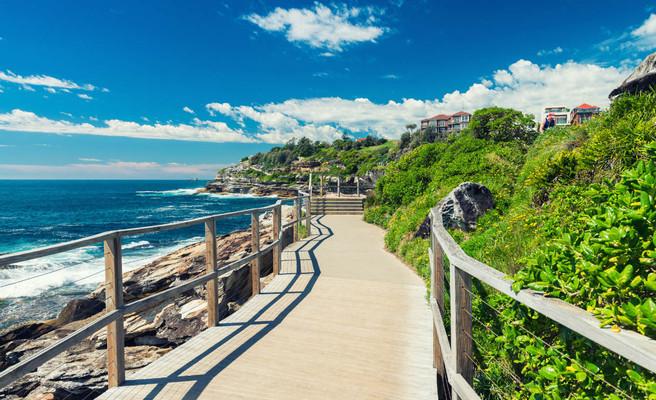 https://mdw-travel-data-us-east-1.s3.amazonaws.com/img/country/Australia/Bondi-to-Coogee-Coastal-Walk/img_02.jpg