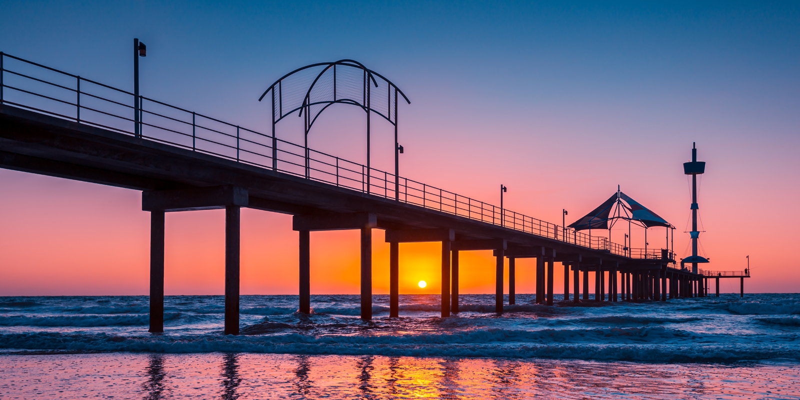 https://mdw-travel-data-us-east-1.s3.amazonaws.com/img/country/Australia/Brighton-Beach/img_03.jpg
