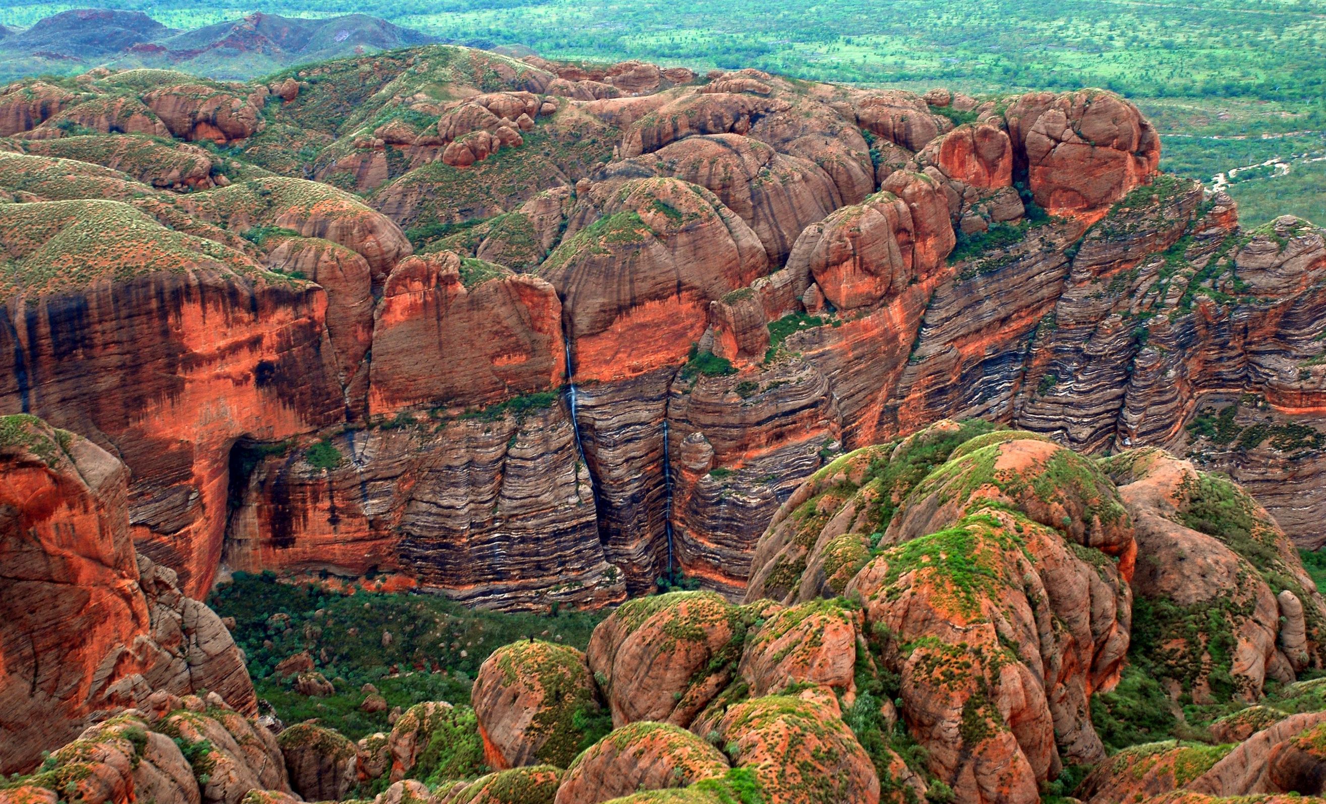 https://mdw-travel-data-us-east-1.s3.amazonaws.com/img/country/Australia/Bungle-Bungle-Range/img_04.jpg