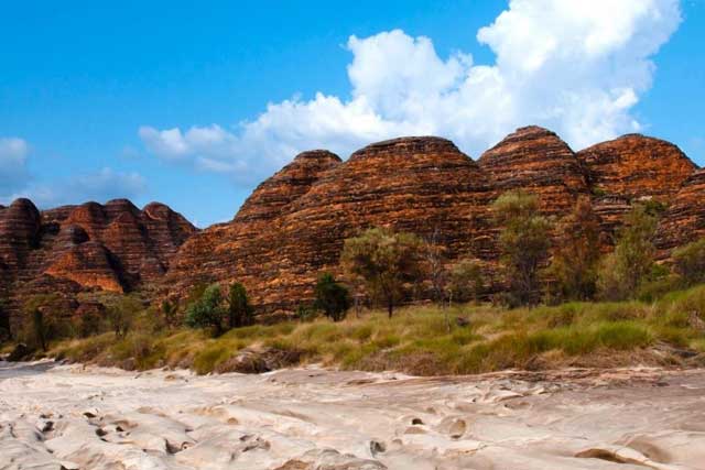 https://mdw-travel-data-us-east-1.s3.amazonaws.com/img/country/Australia/Bungle-Bungle-Range/img_05.jpg