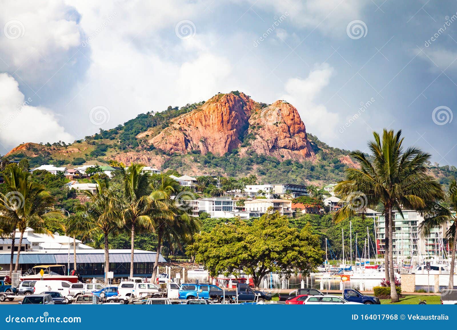 https://mdw-travel-data-us-east-1.s3.amazonaws.com/img/country/Australia/Castle-Hill/img_01.jpg