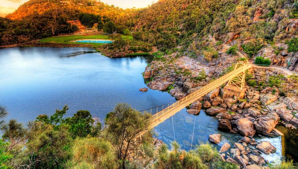 https://mdw-travel-data-us-east-1.s3.amazonaws.com/img/country/Australia/Cataract-Gorge-Reserve/img_02.jpg