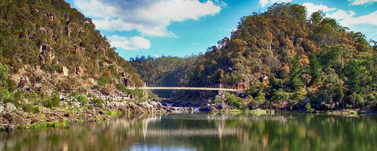 https://mdw-travel-data-us-east-1.s3.amazonaws.com/img/country/Australia/Cataract-Gorge/img_01.jpg
