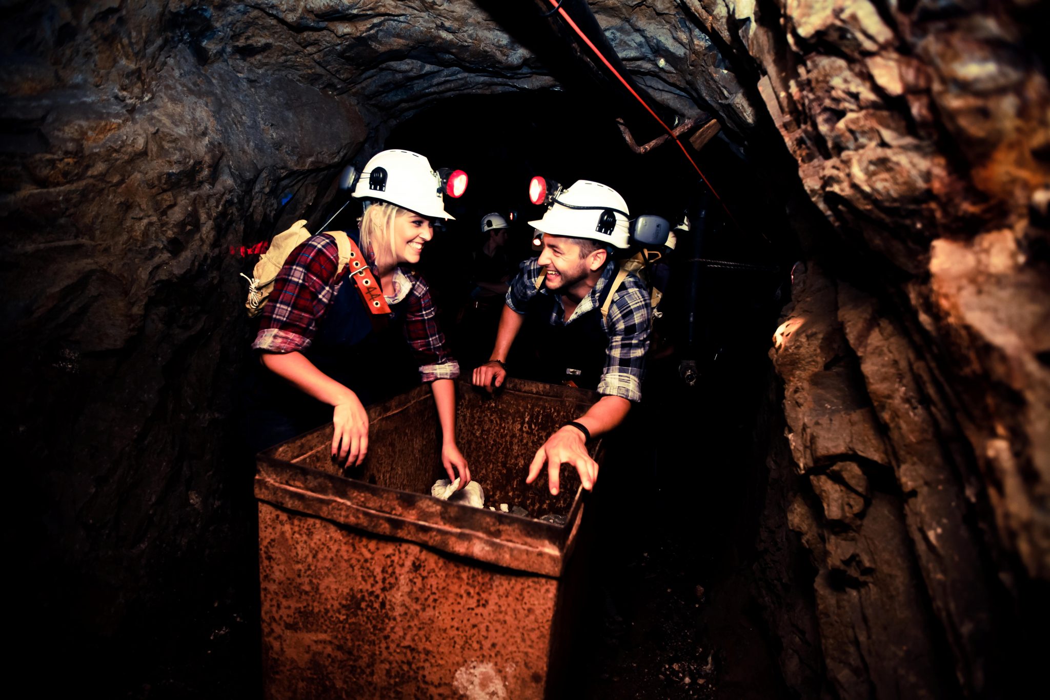 https://mdw-travel-data-us-east-1.s3.amazonaws.com/img/country/Australia/Central-Deborah-Underground-Tours/img_01.jpg