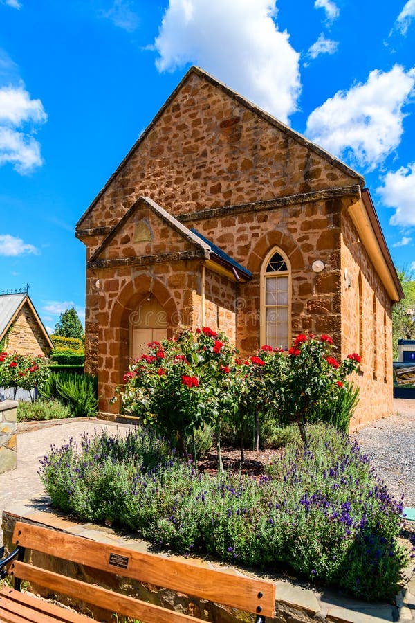 https://mdw-travel-data-us-east-1.s3.amazonaws.com/img/country/Australia/Clarendon/img_03.jpg