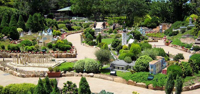 https://mdw-travel-data-us-east-1.s3.amazonaws.com/img/country/Australia/Cockington-Green-Gardens/img_05.jpg