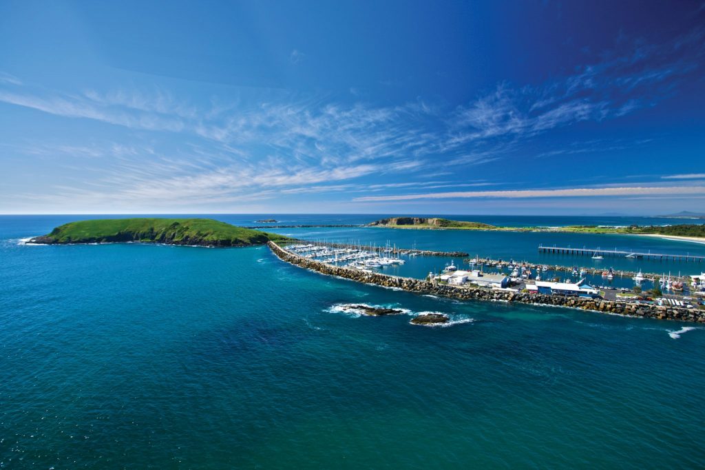 https://mdw-travel-data-us-east-1.s3.amazonaws.com/img/country/Australia/Coffs-Harbour-Marina/img_02.jpg
