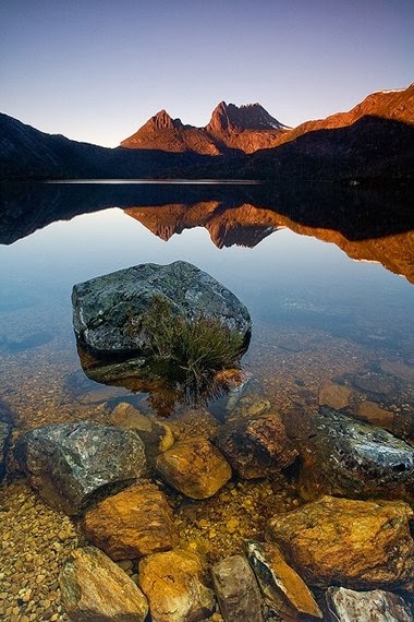 https://mdw-travel-data-us-east-1.s3.amazonaws.com/img/country/Australia/Cradle-Mountain/img_01.jpg