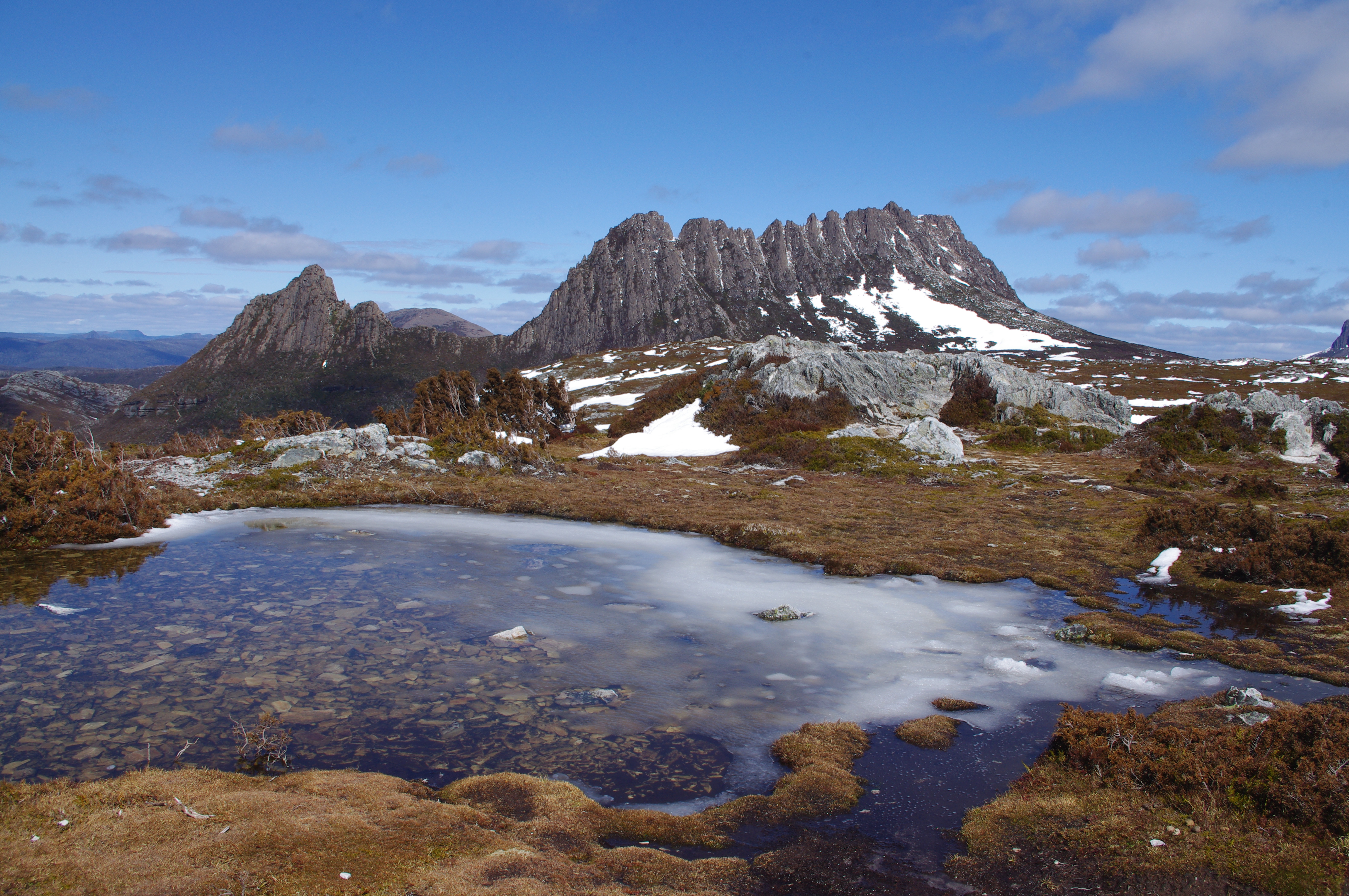 https://mdw-travel-data-us-east-1.s3.amazonaws.com/img/country/Australia/Cradle-Mountain/img_04.jpg