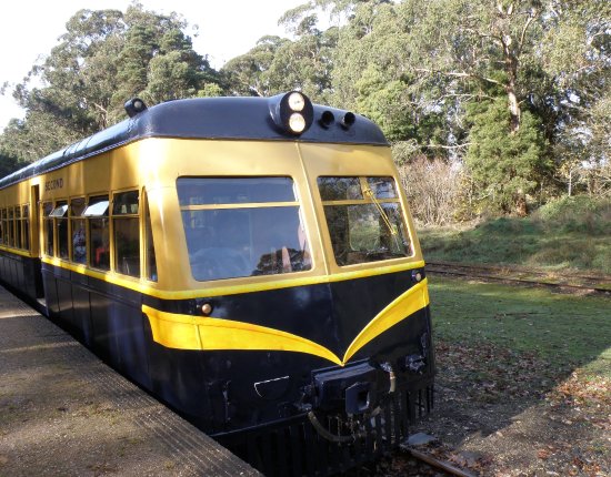 https://mdw-travel-data-us-east-1.s3.amazonaws.com/img/country/Australia/Daylesford-Spa-Country-Railway/img_02.jpg