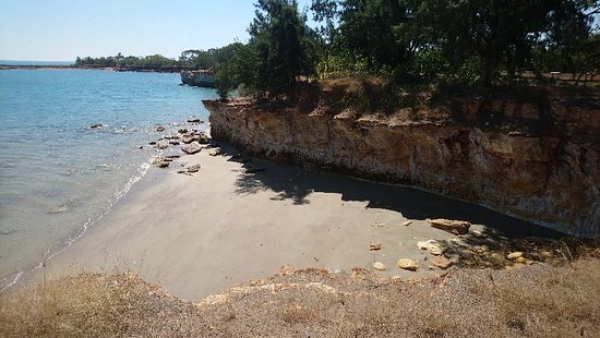 https://mdw-travel-data-us-east-1.s3.amazonaws.com/img/country/Australia/East-Point-Reserve/img_01.jpg