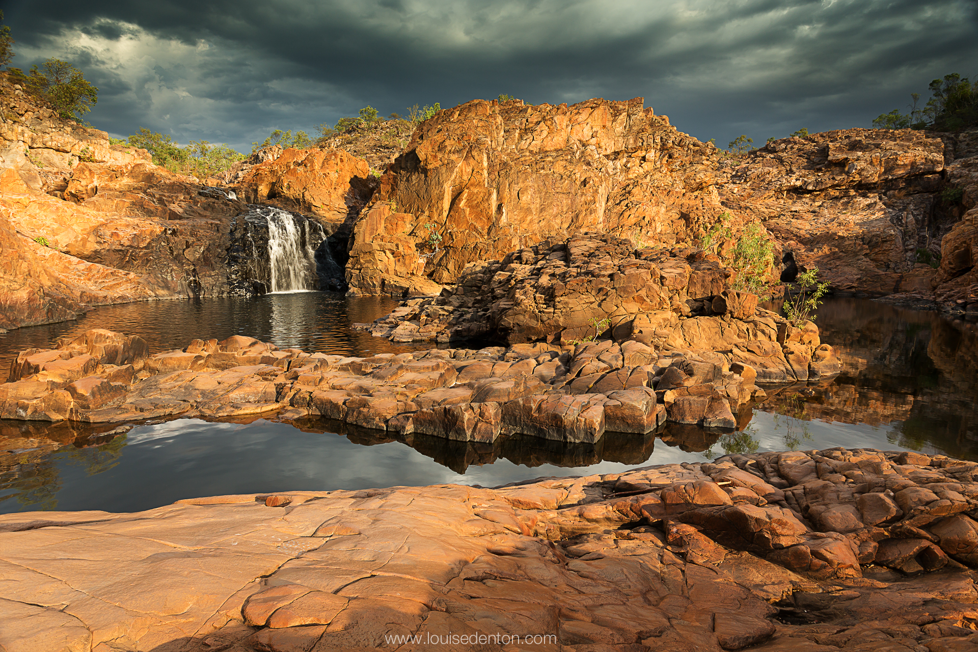 https://mdw-travel-data-us-east-1.s3.amazonaws.com/img/country/Australia/Edith-Falls/img_03.jpg