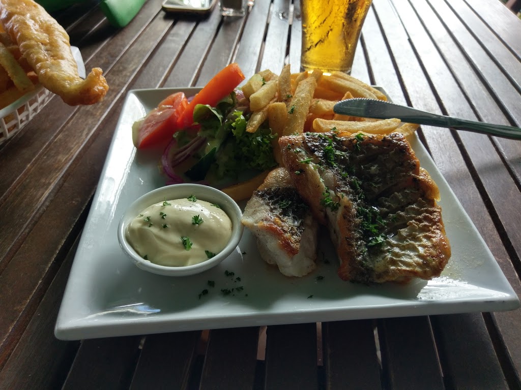 https://mdw-travel-data-us-east-1.s3.amazonaws.com/img/country/Australia/Eimeo-Pacific-Hotel/img_03.jpg