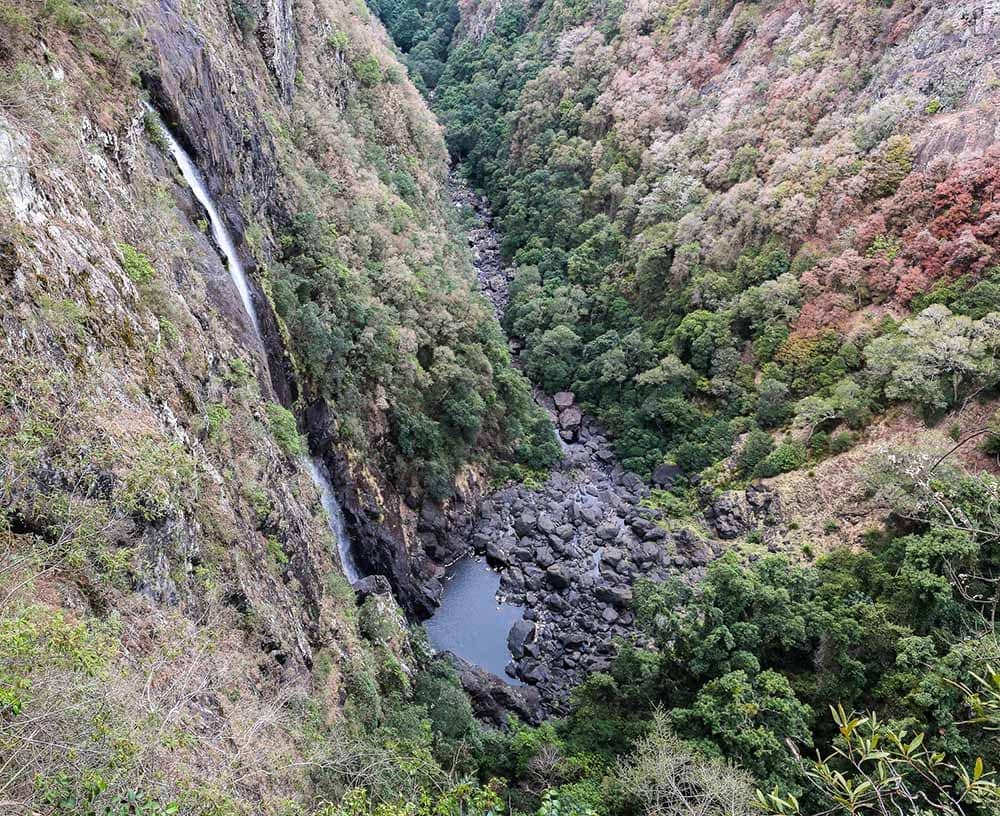 https://mdw-travel-data-us-east-1.s3.amazonaws.com/img/country/Australia/Ellenborough-Falls/img_01.jpg