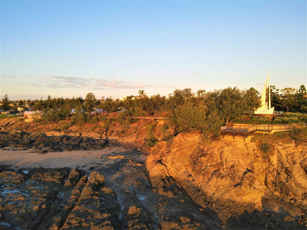https://mdw-travel-data-us-east-1.s3.amazonaws.com/img/country/Australia/Emu-Park-Anzac-Memorial-Walk/img_02.jpg