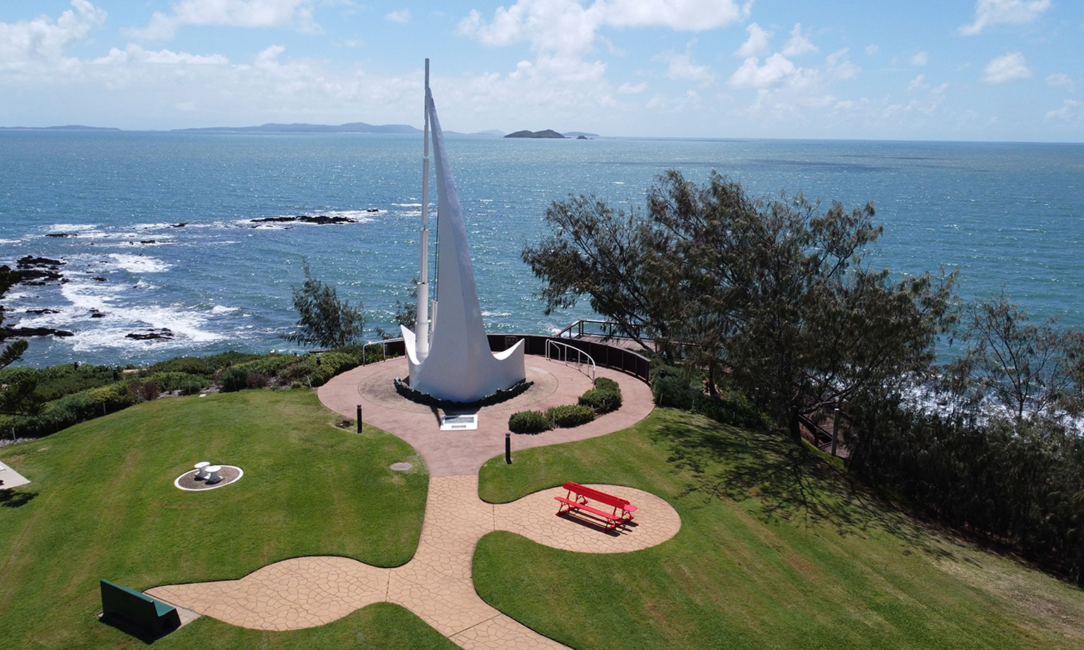 https://mdw-travel-data-us-east-1.s3.amazonaws.com/img/country/Australia/Emu-Park-Anzac-Memorial-Walk/img_03.jpg