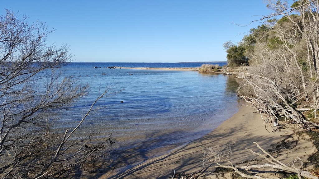 https://mdw-travel-data-us-east-1.s3.amazonaws.com/img/country/Australia/Gippsland-Lakes/img_04.jpg