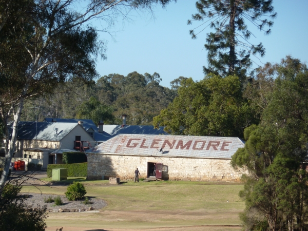 https://mdw-travel-data-us-east-1.s3.amazonaws.com/img/country/Australia/Glenmore-Homestead/img_03.jpg