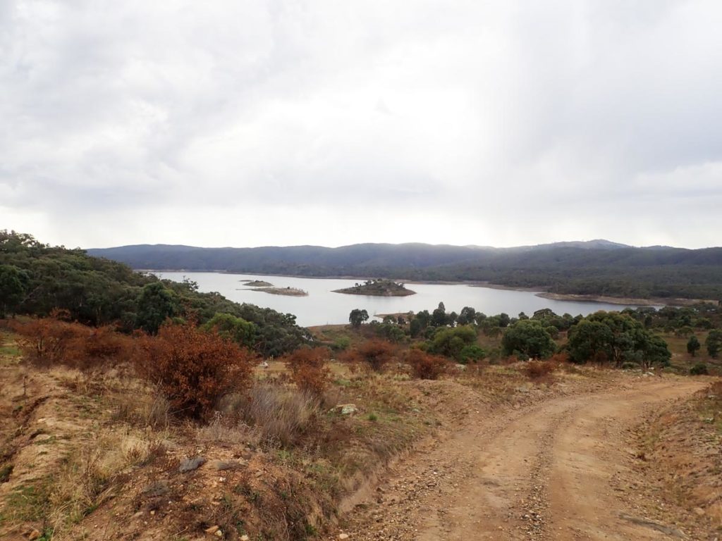 https://mdw-travel-data-us-east-1.s3.amazonaws.com/img/country/Australia/Googong-Foreshores/img_05.jpg