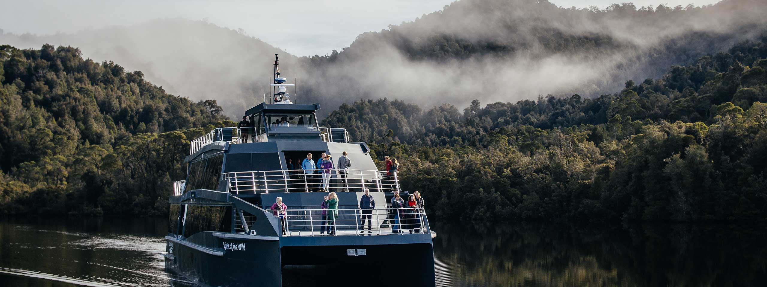 https://mdw-travel-data-us-east-1.s3.amazonaws.com/img/country/Australia/Gordon-River-Cruise/img_05.jpg