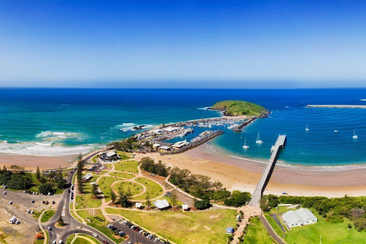 https://mdw-travel-data-us-east-1.s3.amazonaws.com/img/country/Australia/Harbourside-Markets-Coffs-Harbour/img_02.jpg