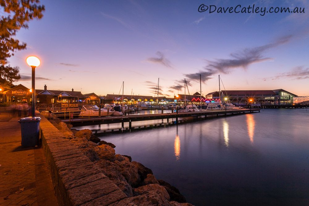 https://mdw-travel-data-us-east-1.s3.amazonaws.com/img/country/Australia/Hillarys-Boat-Harbour/img_01.jpg