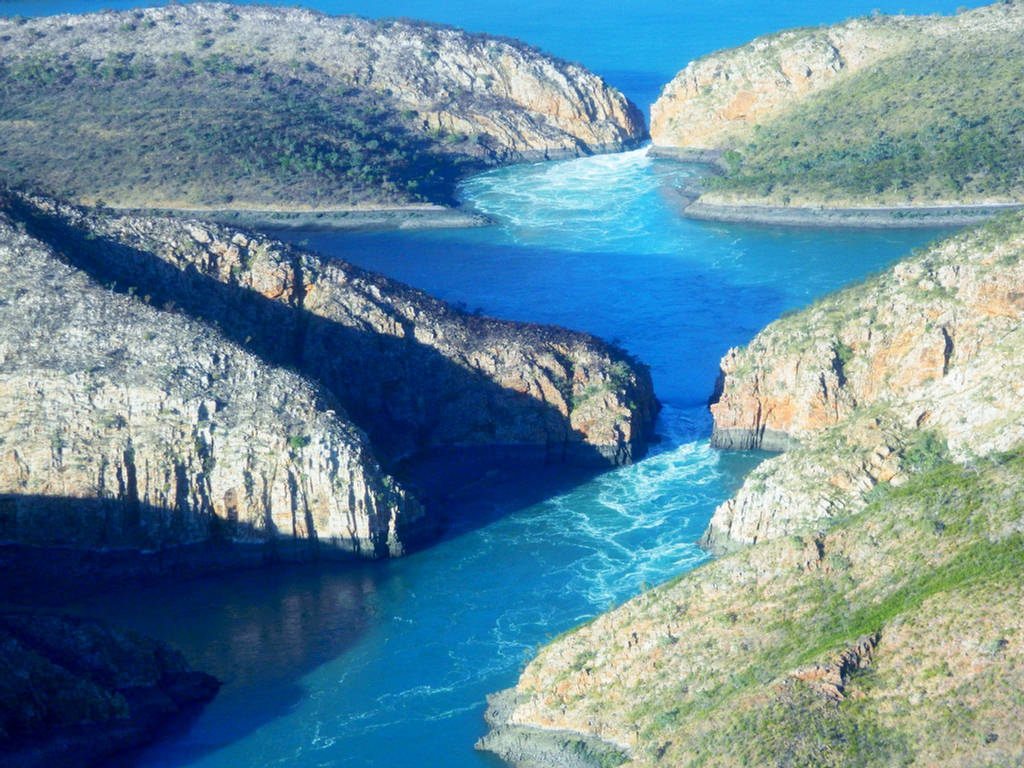 https://mdw-travel-data-us-east-1.s3.amazonaws.com/img/country/Australia/Horizontal-Falls/img_01.jpg