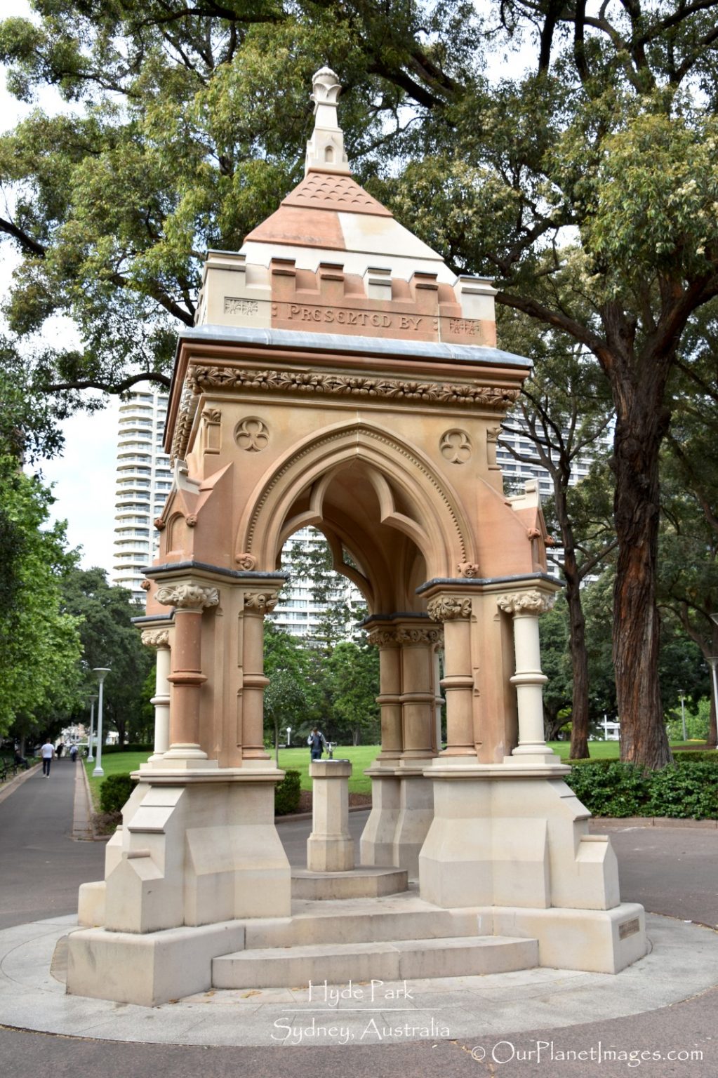 https://mdw-travel-data-us-east-1.s3.amazonaws.com/img/country/Australia/Hyde-Park/img_02.jpg