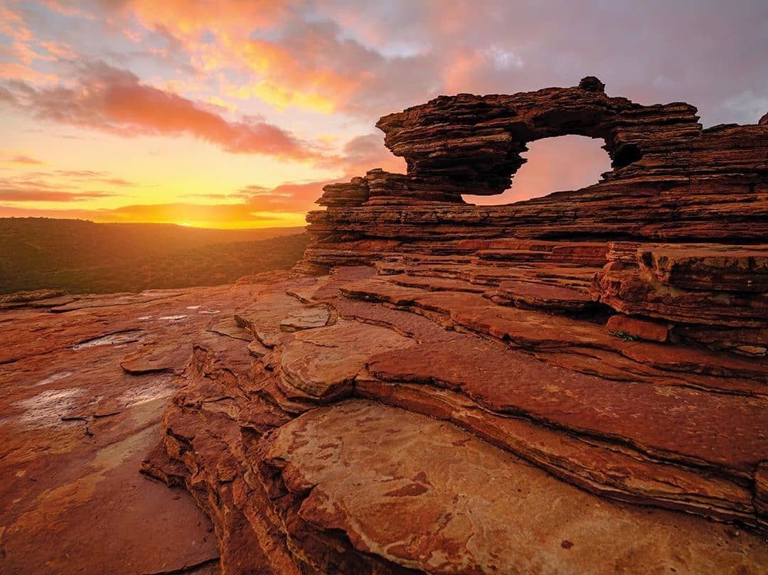https://mdw-travel-data-us-east-1.s3.amazonaws.com/img/country/Australia/Kalbarri-National-Park/img_02.jpg