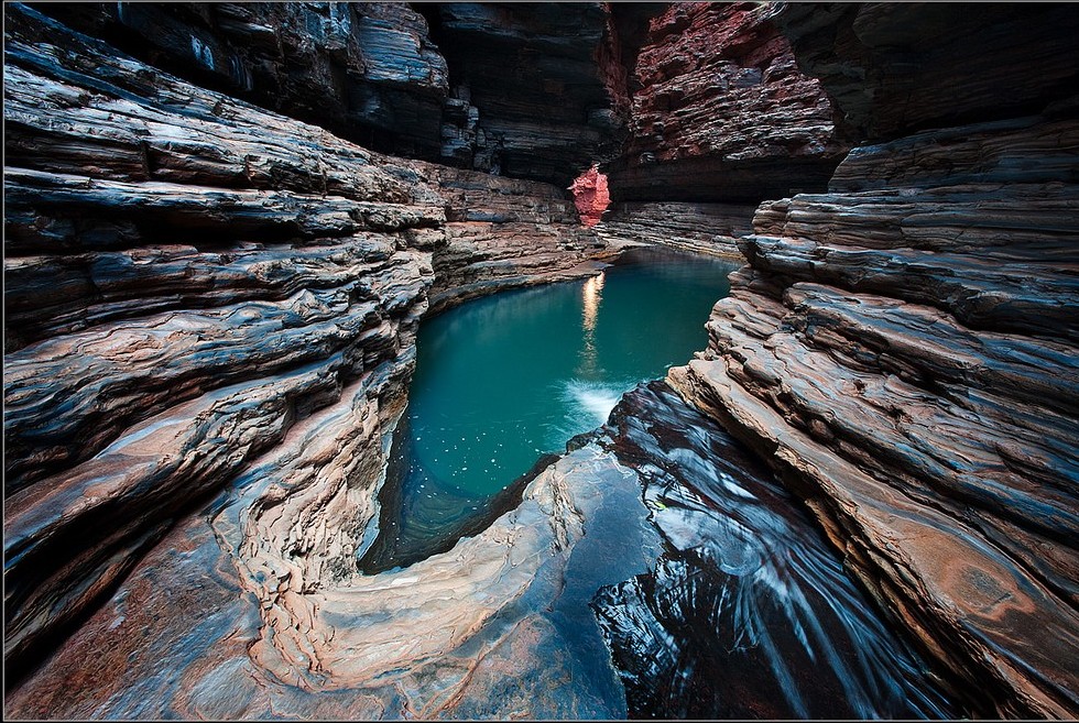 https://mdw-travel-data-us-east-1.s3.amazonaws.com/img/country/Australia/Karijini-National-Park/img_01.jpg