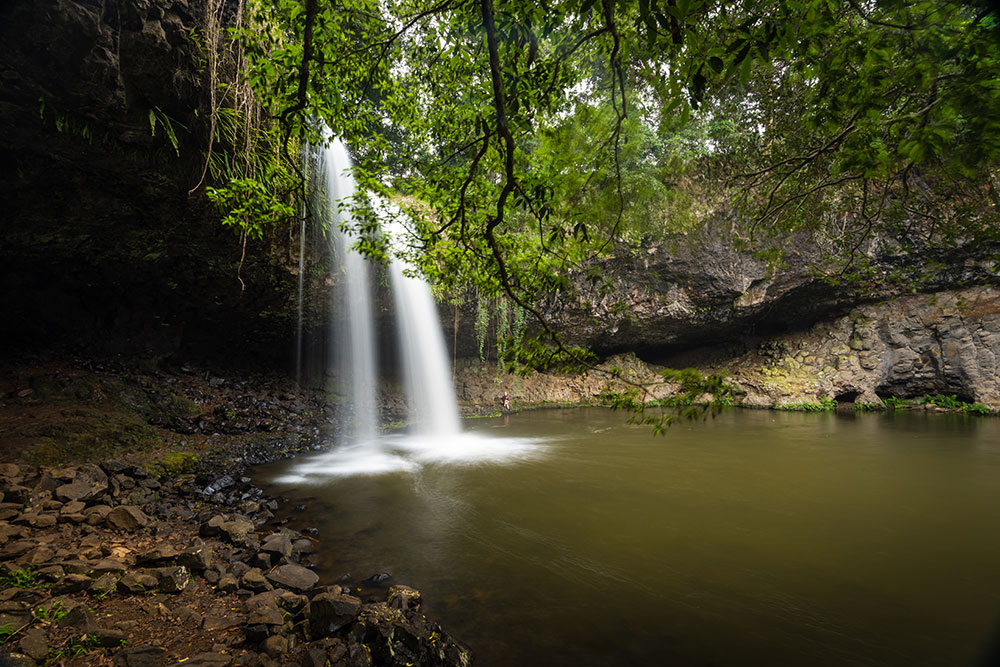 https://mdw-travel-data-us-east-1.s3.amazonaws.com/img/country/Australia/Killen-Falls/img_01.jpg