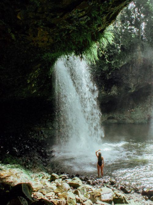 https://mdw-travel-data-us-east-1.s3.amazonaws.com/img/country/Australia/Killen-Falls/img_03.jpg