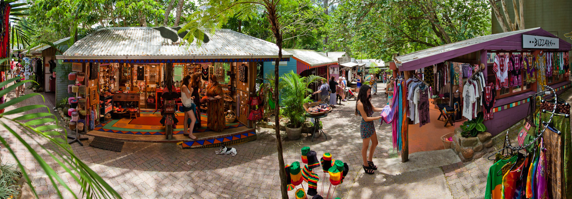 https://mdw-travel-data-us-east-1.s3.amazonaws.com/img/country/Australia/Kuranda-Village/img_02.jpg