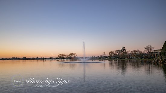 https://mdw-travel-data-us-east-1.s3.amazonaws.com/img/country/Australia/Lake-Wendouree-Sculptures/img_03.jpg