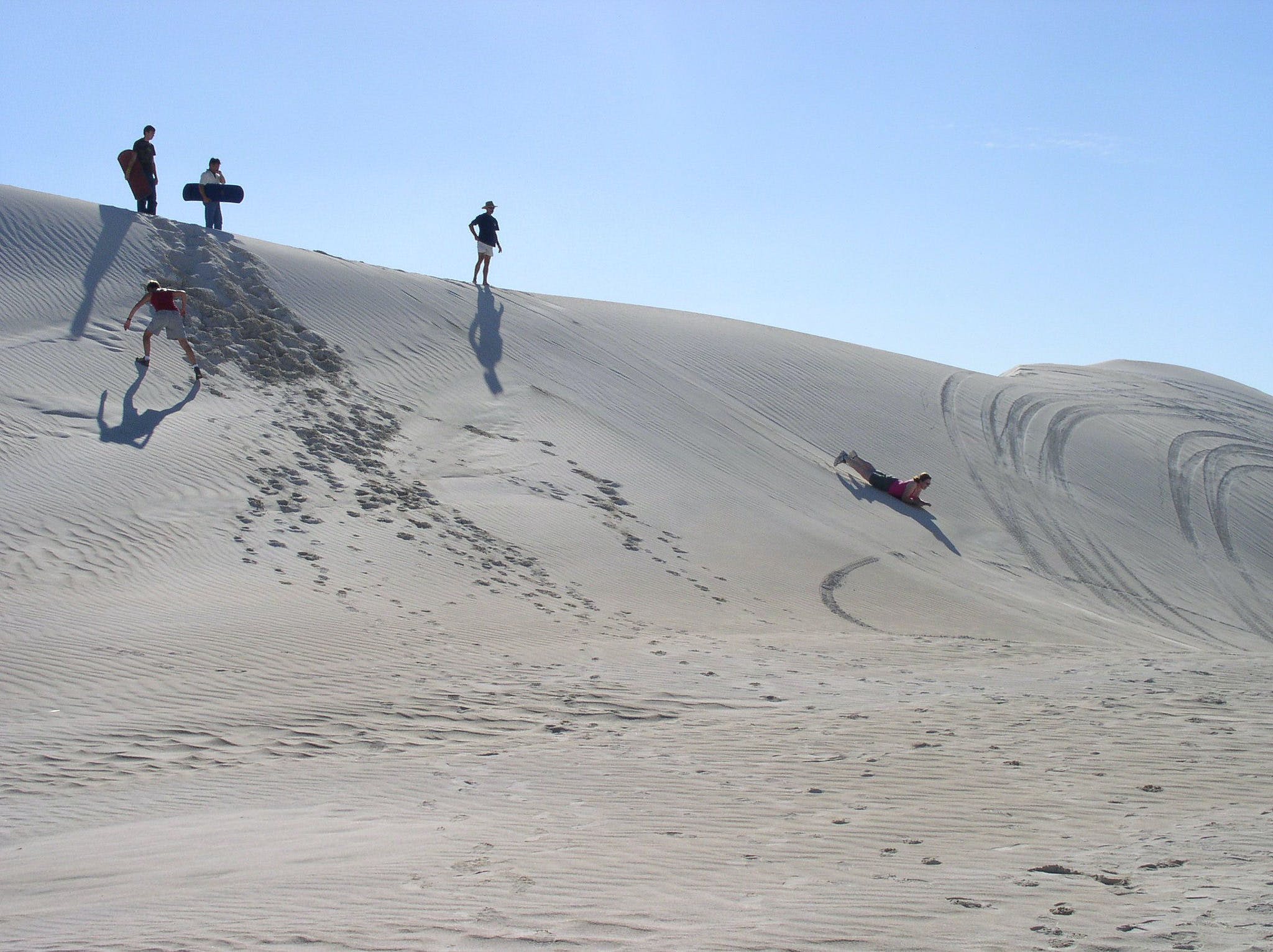 https://mdw-travel-data-us-east-1.s3.amazonaws.com/img/country/Australia/Lancelin-Sand-Dunes/img_04.jpg