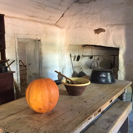 https://mdw-travel-data-us-east-1.s3.amazonaws.com/img/country/Australia/Lanyon-Homestead/img_04.jpg