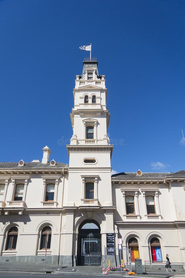 https://mdw-travel-data-us-east-1.s3.amazonaws.com/img/country/Australia/Lydiard-Street-South/img_02.jpg