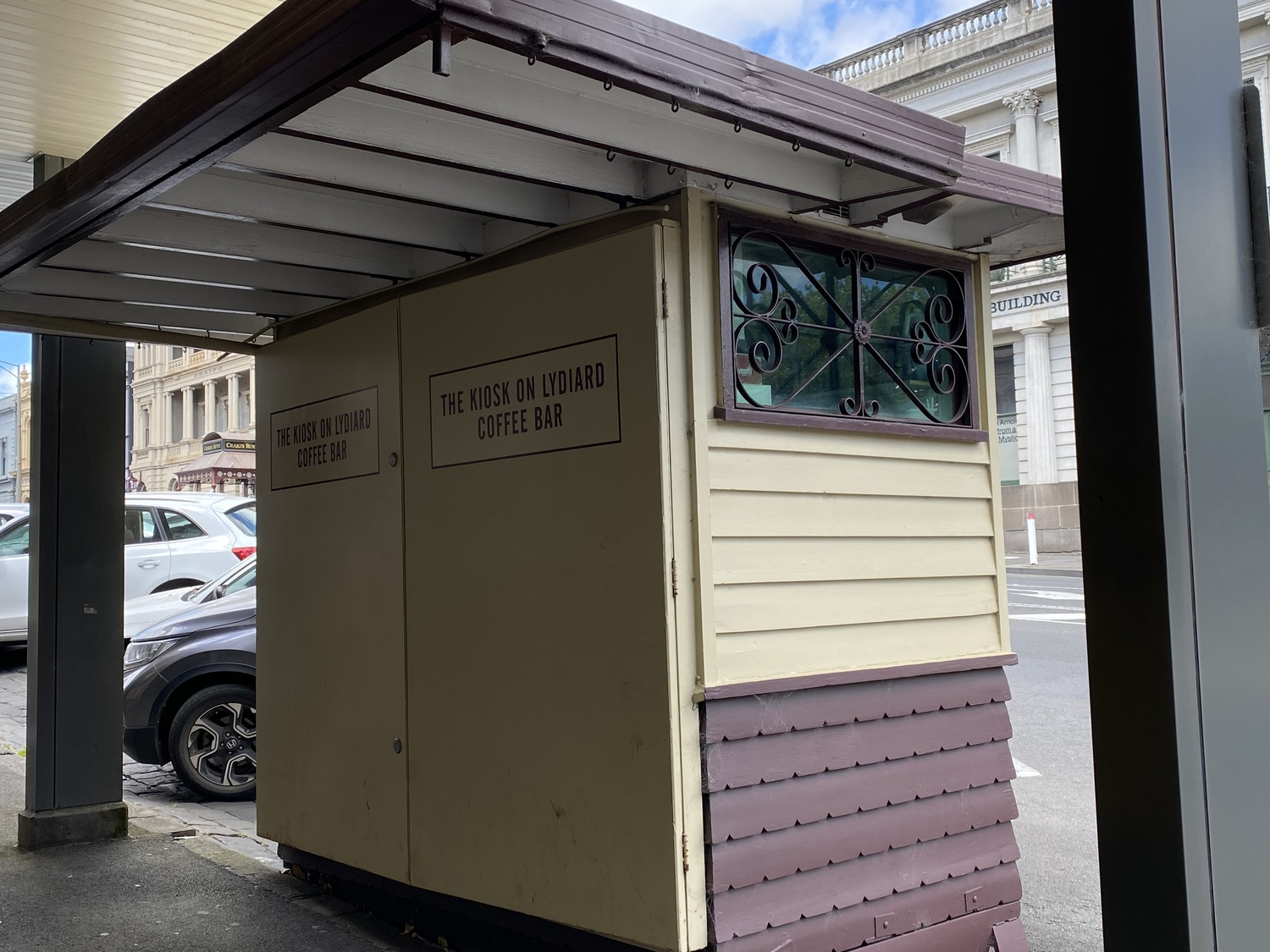 https://mdw-travel-data-us-east-1.s3.amazonaws.com/img/country/Australia/Lydiard-Street-South/img_03.jpg