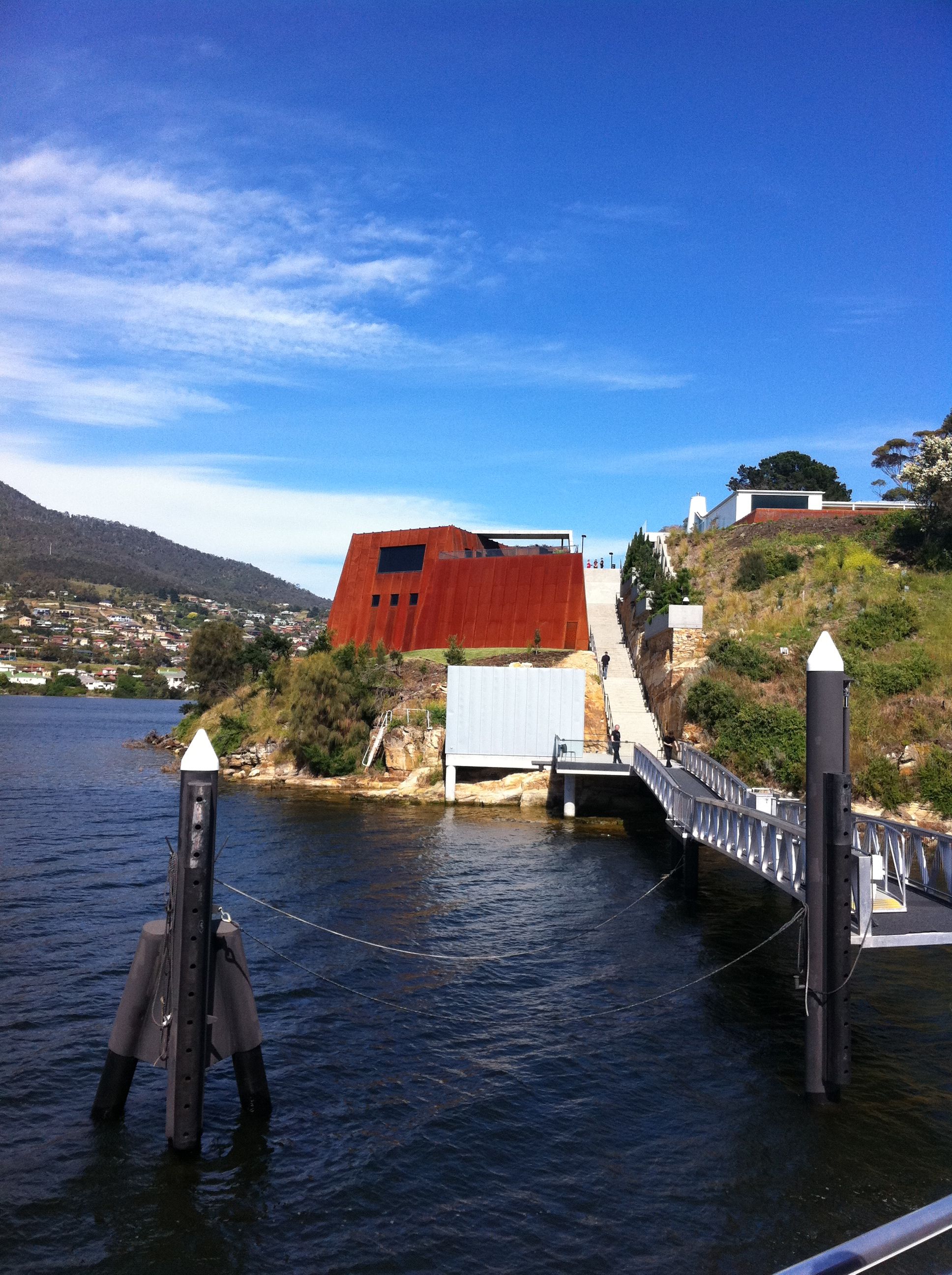 https://mdw-travel-data-us-east-1.s3.amazonaws.com/img/country/Australia/MONA---Museum-of-Old-and-New-Art/img_01.jpg
