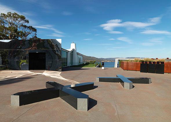 https://mdw-travel-data-us-east-1.s3.amazonaws.com/img/country/Australia/MONA---Museum-of-Old-and-New-Art/img_04.jpg
