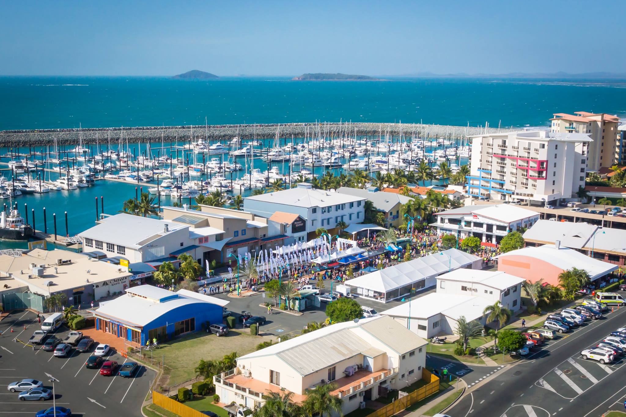 https://mdw-travel-data-us-east-1.s3.amazonaws.com/img/country/Australia/Mackay-Marina-Village-and-Shipyard/img_01.jpg