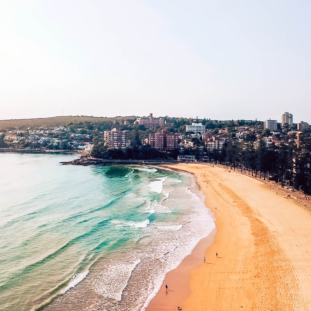 https://mdw-travel-data-us-east-1.s3.amazonaws.com/img/country/Australia/Manly-Beach/img_00.jpg