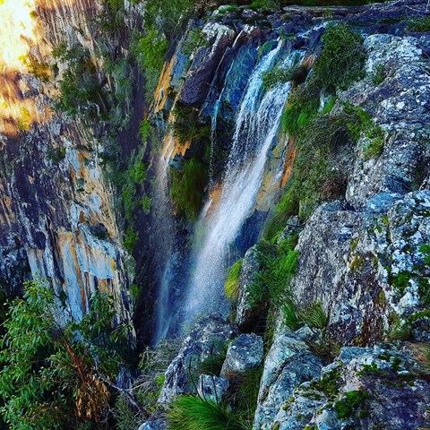 https://mdw-travel-data-us-east-1.s3.amazonaws.com/img/country/Australia/Minyon-Falls/img_03.jpg